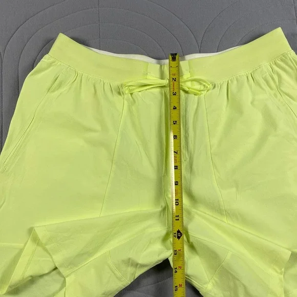 Lululemon Men Shorts XL License To Train Neon Yellow Mid Rise Athleisure Running - Picture 8 of 14